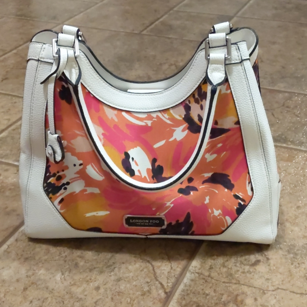 London fog purse